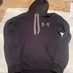 Men’s small under armor hoodie. Good condition.